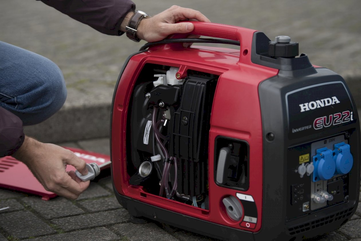 Honda EU22i Generator €1799.00  Price includes Vat and Delivery